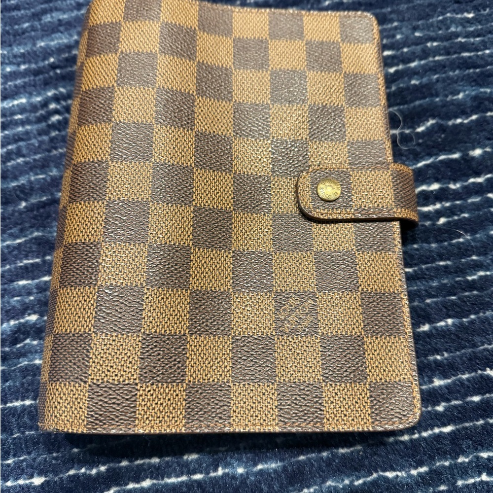 Authentic Louis Vuitton medium agenda
